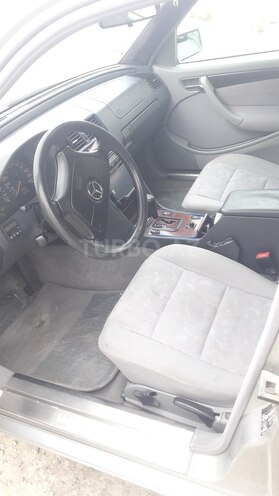 Mercedes C 220 2000, 210,000 km - 2.2 l - Bakı