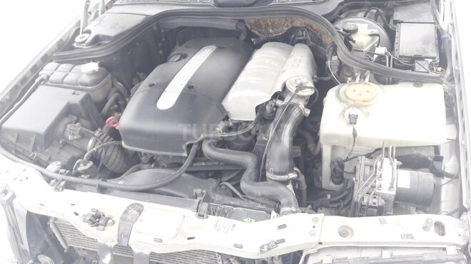 Mercedes C 220 2000, 210,000 km - 2.2 l - Bakı