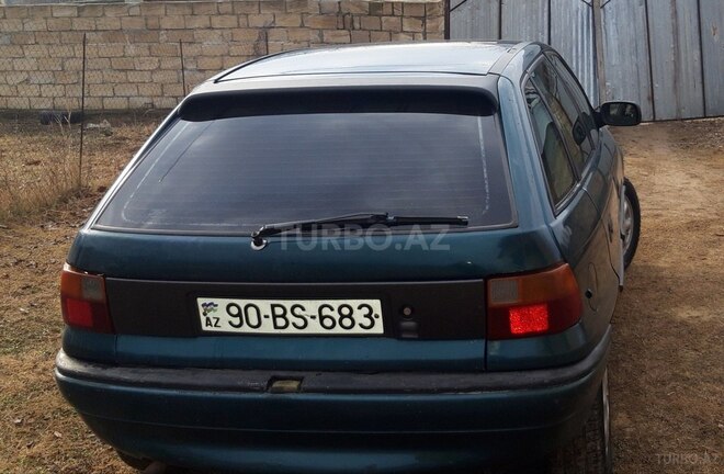Opel Astra 1997, 268,544 km - 1.6 л - Şəki