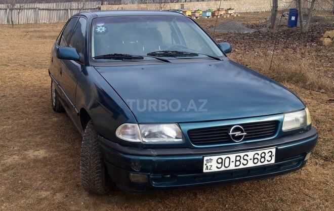 Opel Astra 1997, 268,544 km - 1.6 л - Şəki