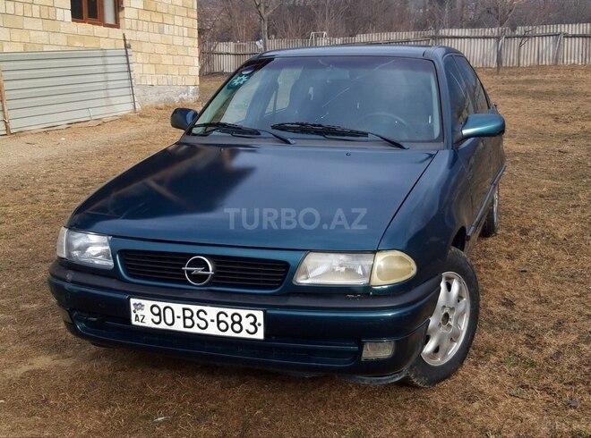 Opel Astra 1997, 268,544 km - 1.6 л - Şəki