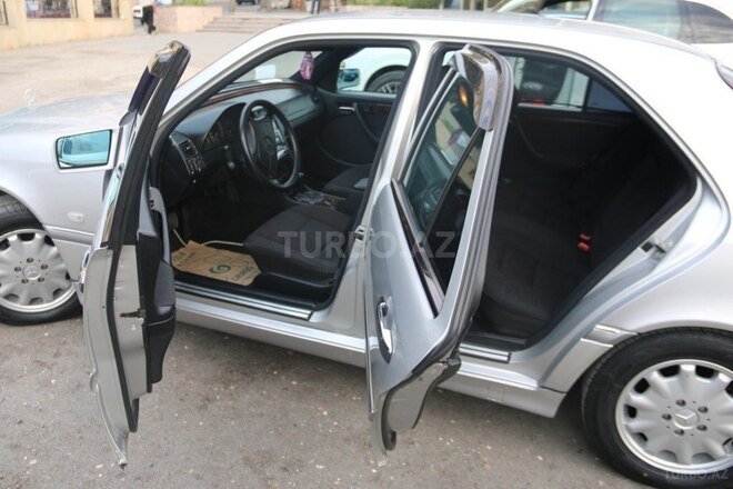 Mercedes C 240 1998, 124,650 km - 2.4 l - Bakı