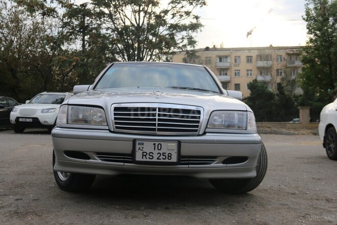 Mercedes C 240 1998, 124,650 km - 2.4 l - Bakı