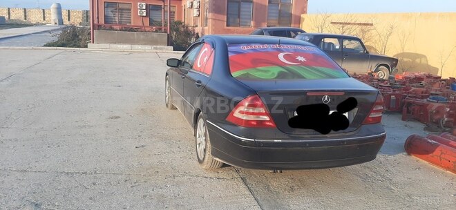 Mercedes C 230 2004, 300,000 km - 2.3 l - Bakı