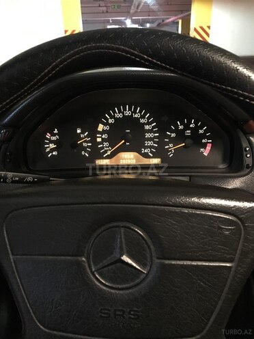 Mercedes E 240 1998, 292,509 km - 2.4 l - Bakı