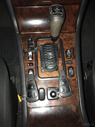 Mercedes E 240 1998, 292,509 km - 2.4 l - Bakı