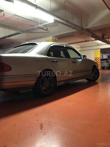 Mercedes E 240 1998, 292,509 km - 2.4 l - Bakı