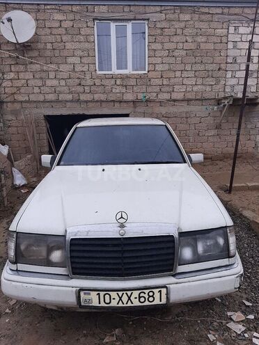 Mercedes 200 1991, 235,611 km - 2.0 л - Bakı
