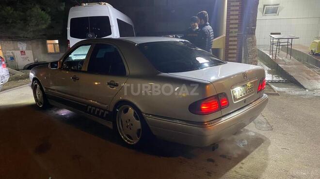 Mercedes E 240 1998, 254,000 km - 2.4 л - Bakı