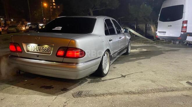 Mercedes E 240 1998, 254,000 km - 2.4 л - Bakı