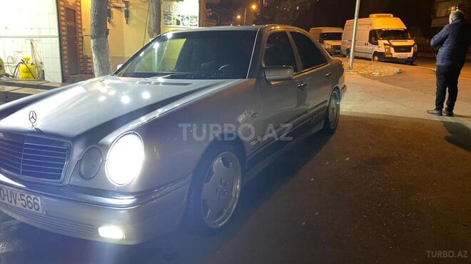 Mercedes E 240 1998, 254,000 km - 2.4 л - Bakı