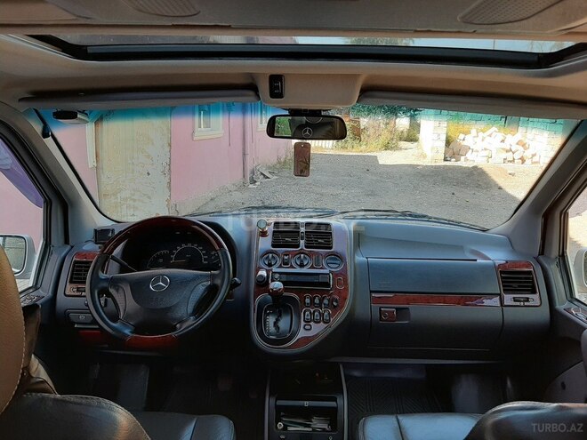 Mercedes Vito 2002, 380,000 km - 2.3 л - Quba