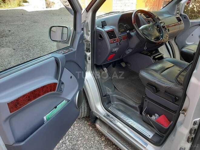 Mercedes Vito 2002, 380,000 km - 2.3 л - Quba