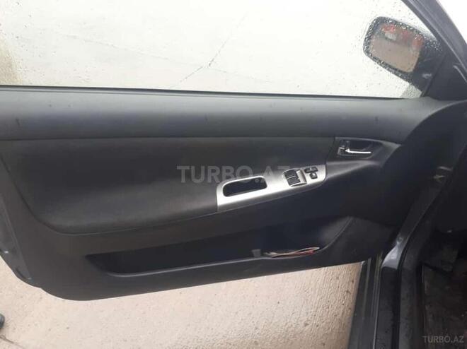 Toyota Corolla 2006, 101,000 km - 1.4 l - Bakı