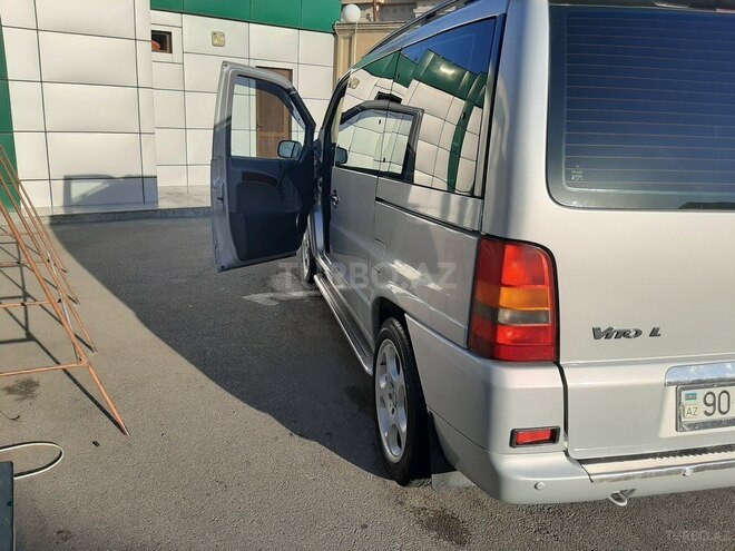Mercedes Vito 2002, 380,000 km - 2.3 л - Quba
