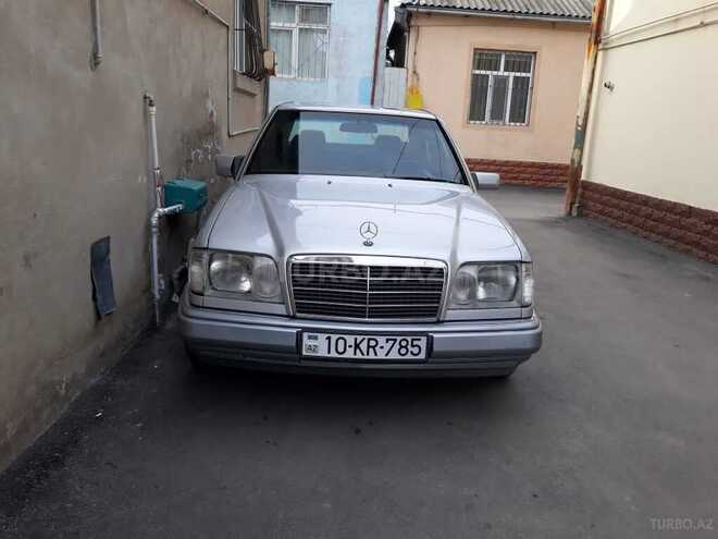 Mercedes E 220 1995, 351,000 km - 2.2 l - Bakı