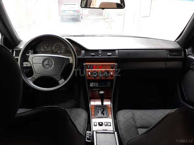 Mercedes E 220 1995, 351,000 km - 2.2 l - Bakı