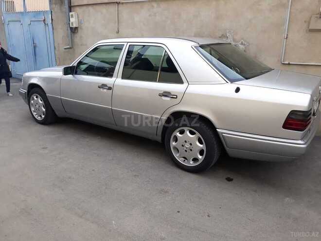 Mercedes E 220 1995, 351,000 km - 2.2 l - Bakı