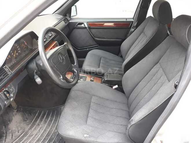 Mercedes E 220 1995, 351,000 km - 2.2 l - Bakı