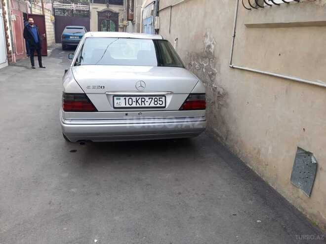 Mercedes E 220 1995, 351,000 km - 2.2 l - Bakı
