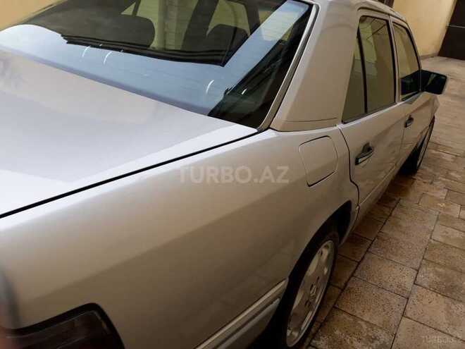 Mercedes E 220 1995, 351,000 km - 2.2 l - Bakı