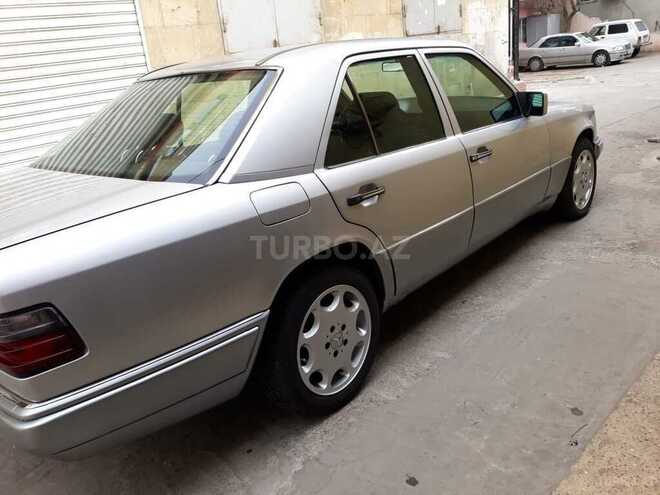 Mercedes E 220 1995, 351,000 km - 2.2 l - Bakı