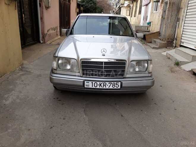 Mercedes E 220 1995, 351,000 km - 2.2 l - Bakı
