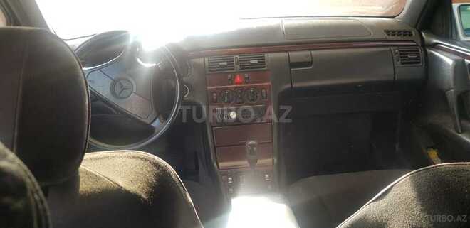 Mercedes E 200 1997, 245,000 km - 2.0 л - Gəncə