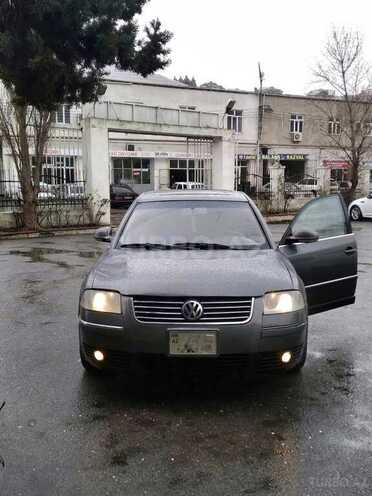 Volkswagen Passat 2004, 131,000 km - 1.8 l - Bakı