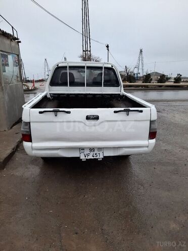 Mitsubishi L200 2005, 400,000 km - 2.5 l - Bakı