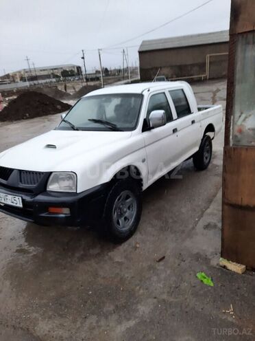 Mitsubishi L200 2005, 400,000 km - 2.5 l - Bakı