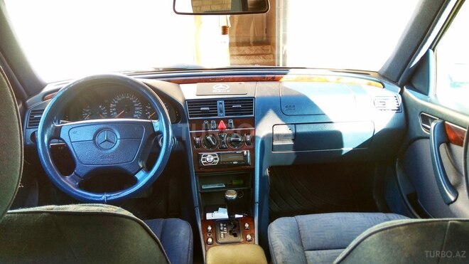 Mercedes C 240 1998, 244,000 km - 2.4 л - Quba