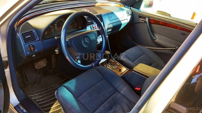 Mercedes C 240 1998, 244,000 km - 2.4 л - Quba