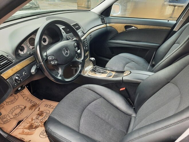 Mercedes E 220 2007, 235,000 km - 2.2 l - Bakı
