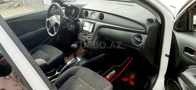 Mitsubishi Outlander 2004, 246,787 km - 2.4 l - Sumqayıt