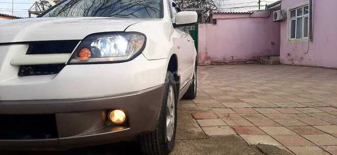 Mitsubishi Outlander 2004, 246,787 km - 2.4 l - Sumqayıt