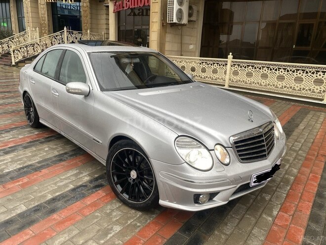 Mercedes E 320 2004, 235,000 km - 3.2 l - Sumqayıt