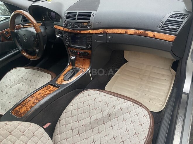 Mercedes E 320 2004, 235,000 km - 3.2 l - Sumqayıt