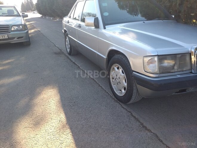 Mercedes 190 1992, 228,000 km - 1.8 l - Qazax
