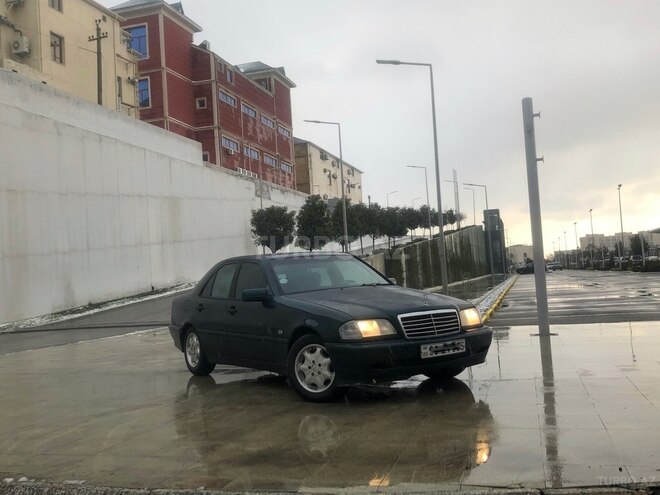 Mercedes C 180 1998, 300,000 km - 1.8 l - Bakı