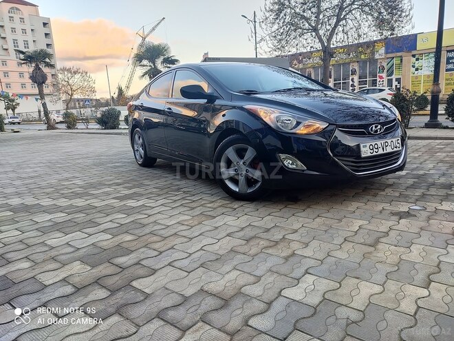 Hyundai Elantra 2013, 93,000 km - 1.8 l - Masallı