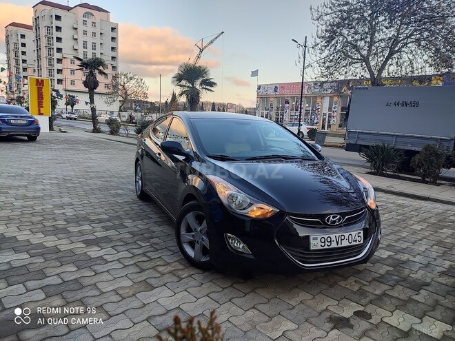 Hyundai Elantra 2013, 93,000 km - 1.8 l - Masallı