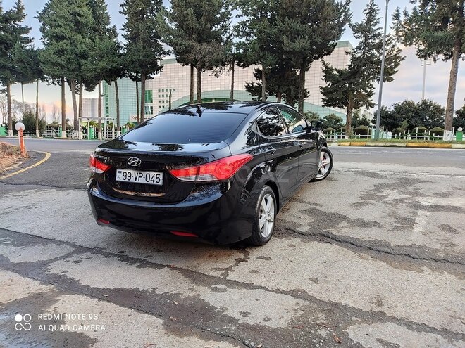 Hyundai Elantra 2013, 93,000 km - 1.8 l - Masallı