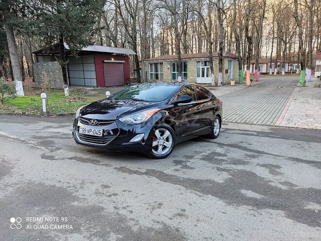 Hyundai Elantra 2013, 93,000 km - 1.8 l - Masallı