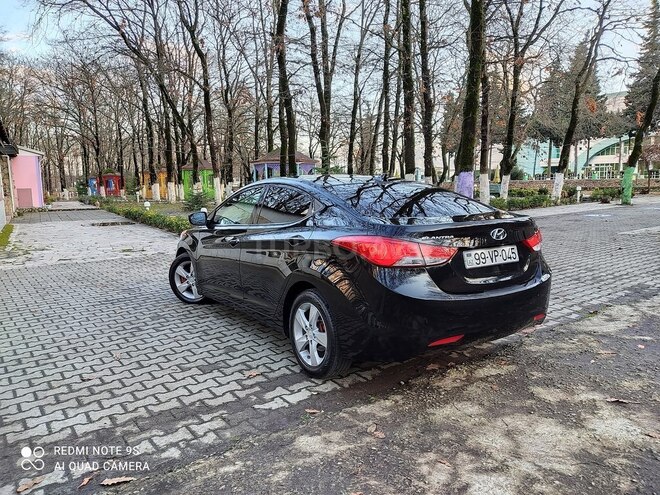 Hyundai Elantra 2013, 93,000 km - 1.8 l - Masallı