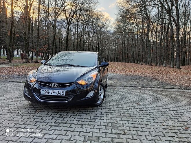 Hyundai Elantra 2013, 93,000 km - 1.8 l - Masallı
