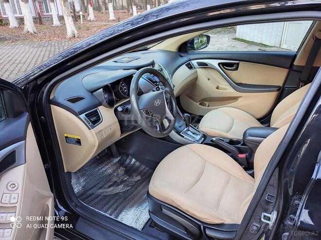 Hyundai Elantra 2013, 93,000 km - 1.8 l - Masallı