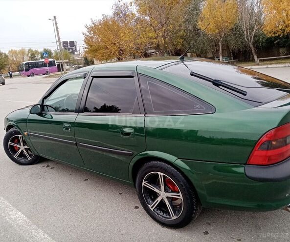 Opel Vectra 1996, 298,000 km - 2.0 l - Sumqayıt