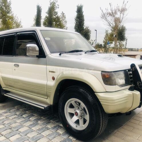 Mitsubishi Pajero 1994, 240,000 km - 2.8 l - Bakı