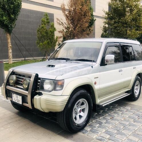 Mitsubishi Pajero 1994, 240,000 km - 2.8 l - Bakı